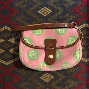 Dooney & Bourke wristlet